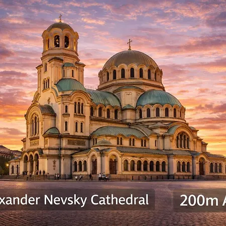 Exceptional Refurnished Location Apartmán *