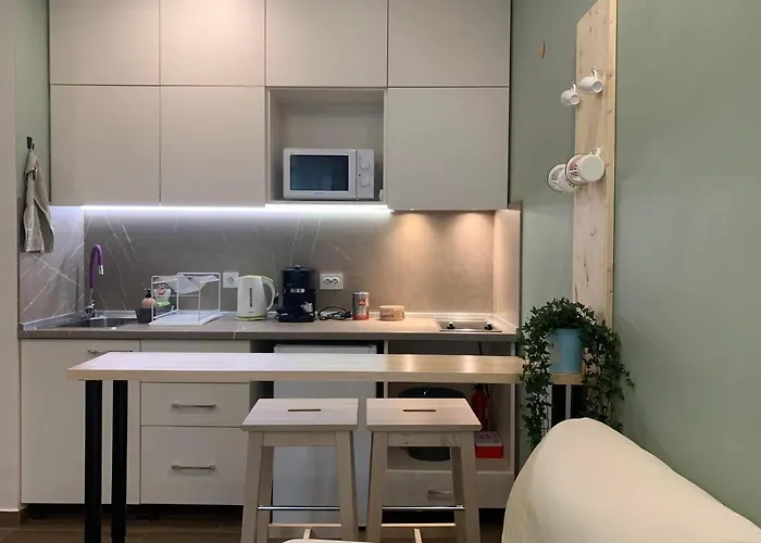 Exceptional Refurnished Location Apartamento