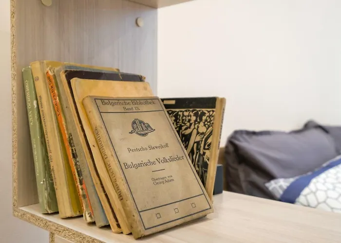 Exceptional Refurnished Location *