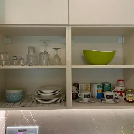 Apartment Exceptional Refurnished Location *