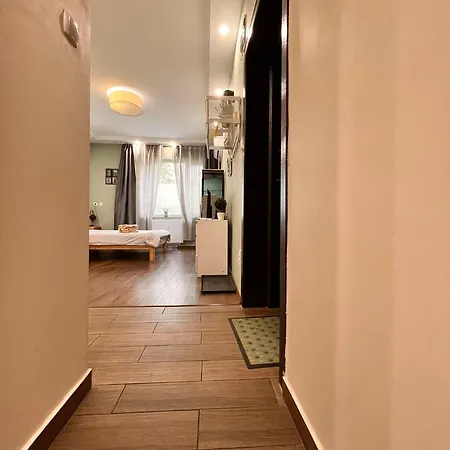 아파트 Exceptional Refurnished Location *