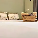 Cozy Modern Perfect Location Apartament *