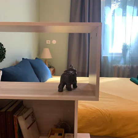 Exceptional Refurnished Location דירה *