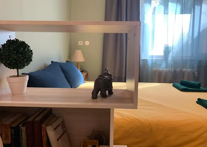 Exceptional Refurnished Location דירה *